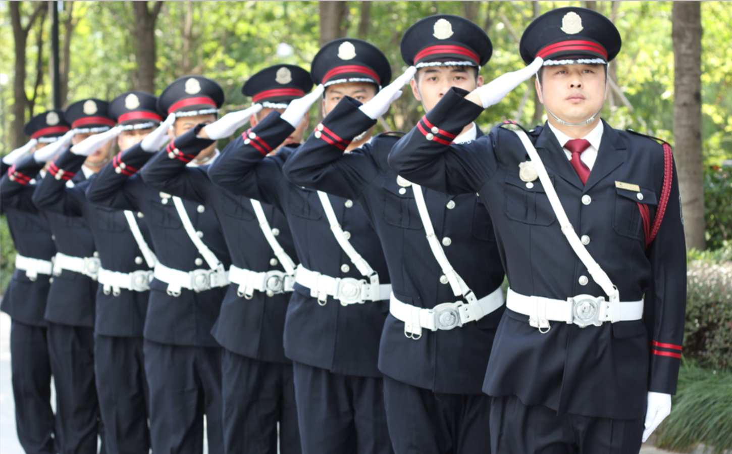 貼心服務 建行管家：建行省分行領(lǐng)導表彰南都物業(yè)服務團隊