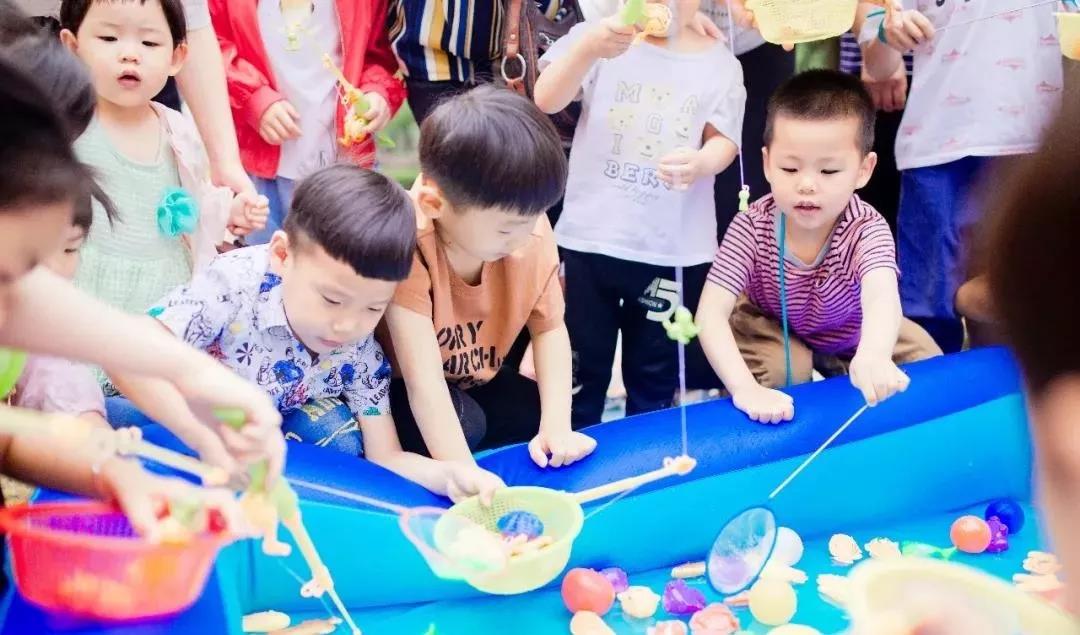 迎著兩會春風(fēng)，做新時代的擔(dān)當(dāng)者